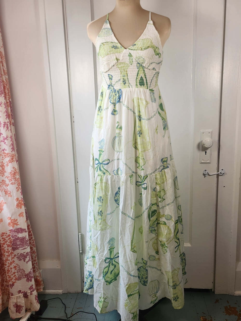 Kimchi Blue Renee Small Maxi Dress Vase Print White Green